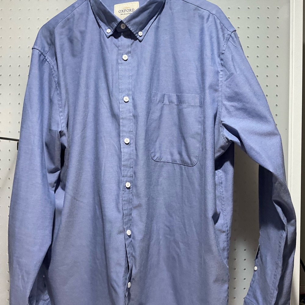 Oxford Men's Light Blue Casual Button-Down Shirt